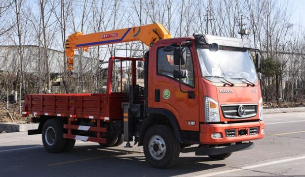 點擊查看詳細信息<br>標題：3.2噸大運隨車吊 閱讀次數(shù)：2175