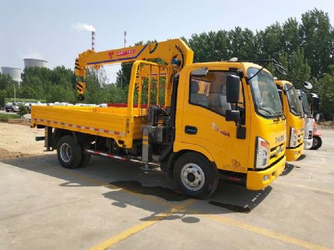 點擊查看詳細(xì)信息<br>標(biāo)題：4噸唐駿隨車吊 閱讀次數(shù)：2210