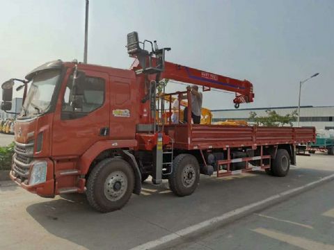 點(diǎn)擊查看詳細(xì)信息<br>標(biāo)題：柳汽前四后四隨車吊 閱讀次數(shù)：2175